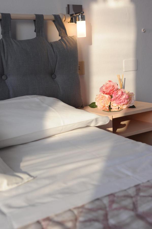 Hotel Le Giare マリーナ・ディ・ピエトラサンタ エクステリア 写真