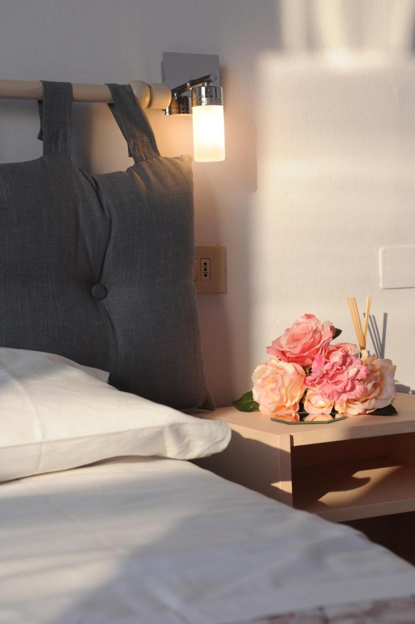 Hotel Le Giare マリーナ・ディ・ピエトラサンタ エクステリア 写真